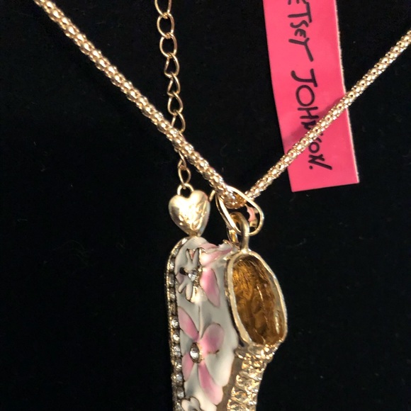 Betsy Johnson necklace - Picture 6 of 7